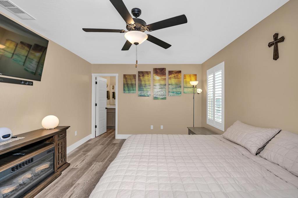 409 Sansoni St, Los Banos, CA 93635