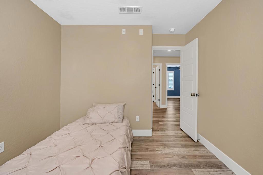 409 Sansoni St, Los Banos, CA 93635