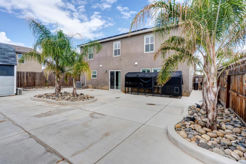 409 Sansoni St, Los Banos, CA 93635