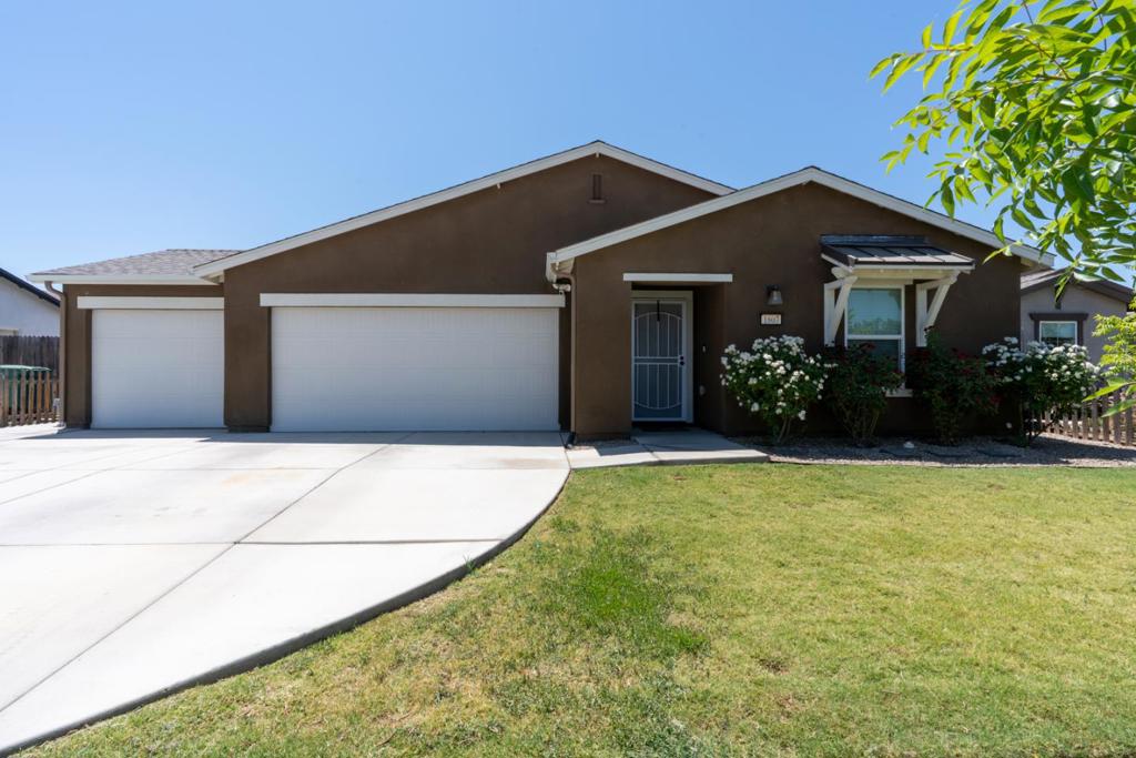 1807 Patricia Ct, Los Banos, CA 93635