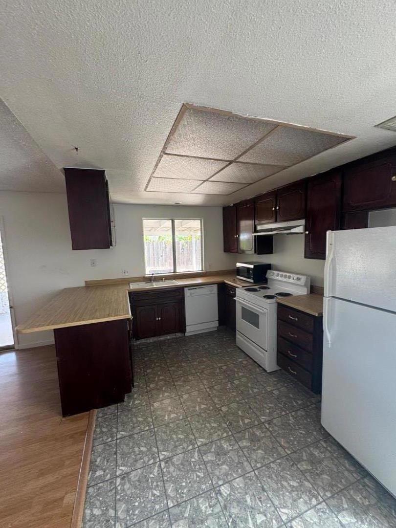 2912 Secretariat Dr, Atwater, CA 95301