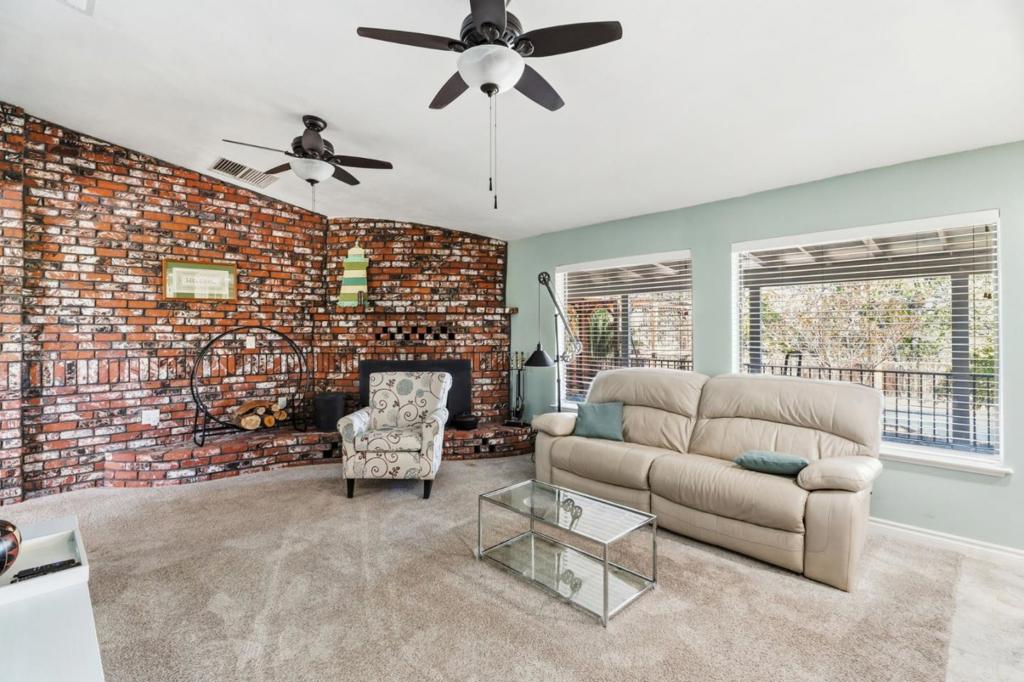 29667 Meadow Ln, Coarsegold, CA 93614