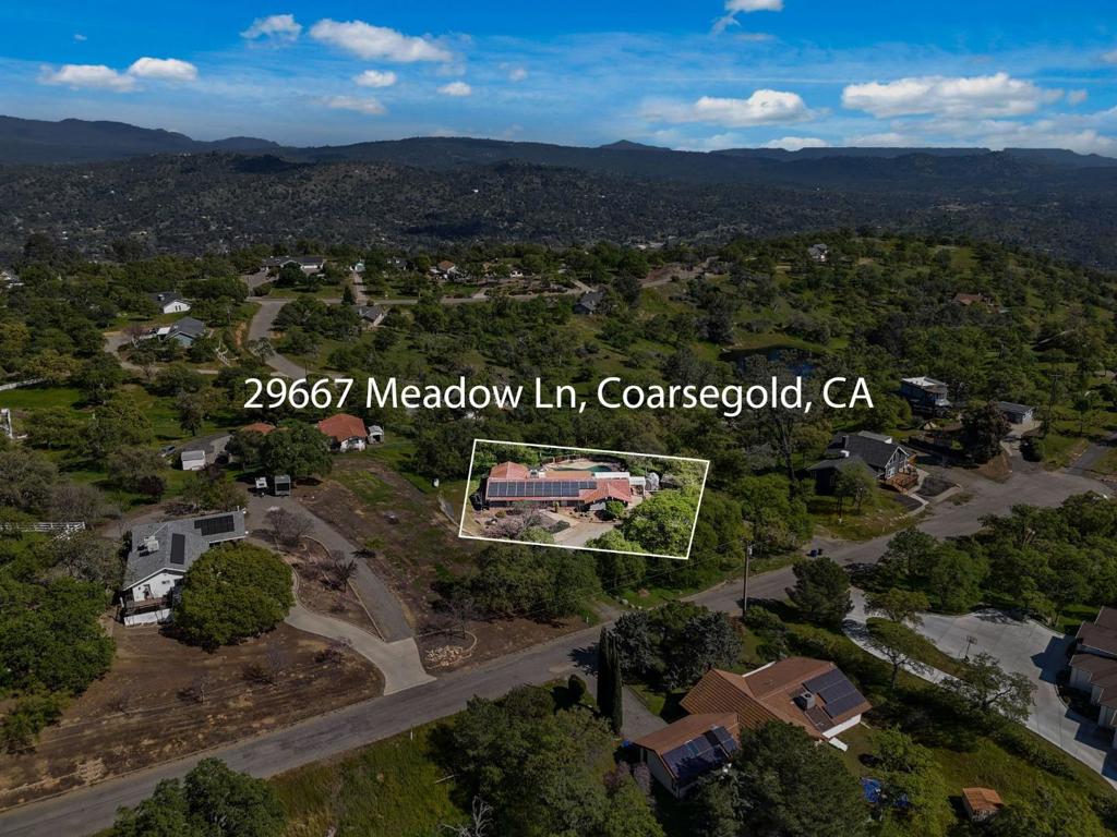 29667 Meadow Ln, Coarsegold, CA 93614