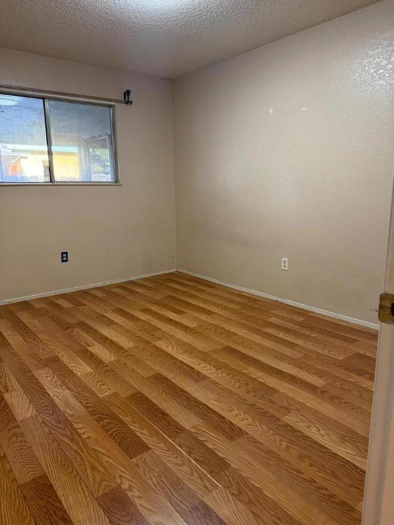 1133 Topaz Dr, Manteca, CA 95336