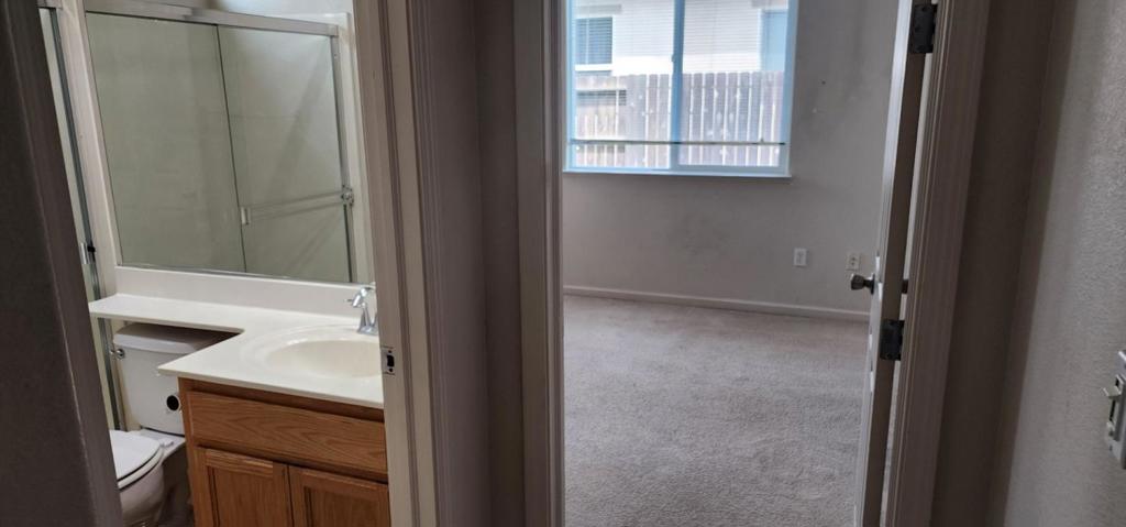 253 Lilac Ln, Livingston, CA 95334