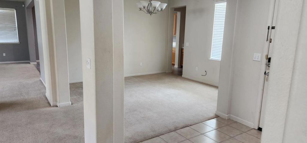 253 Lilac Ln, Livingston, CA 95334