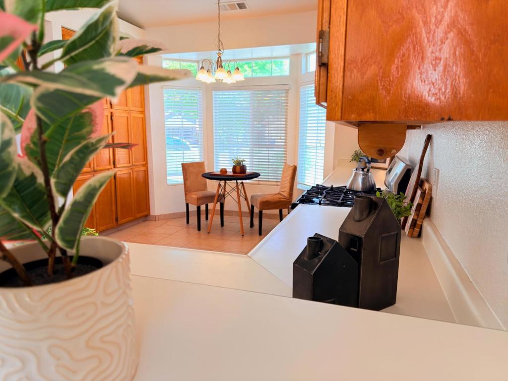 1986 Woodhaven Ct, Merced, CA 95340