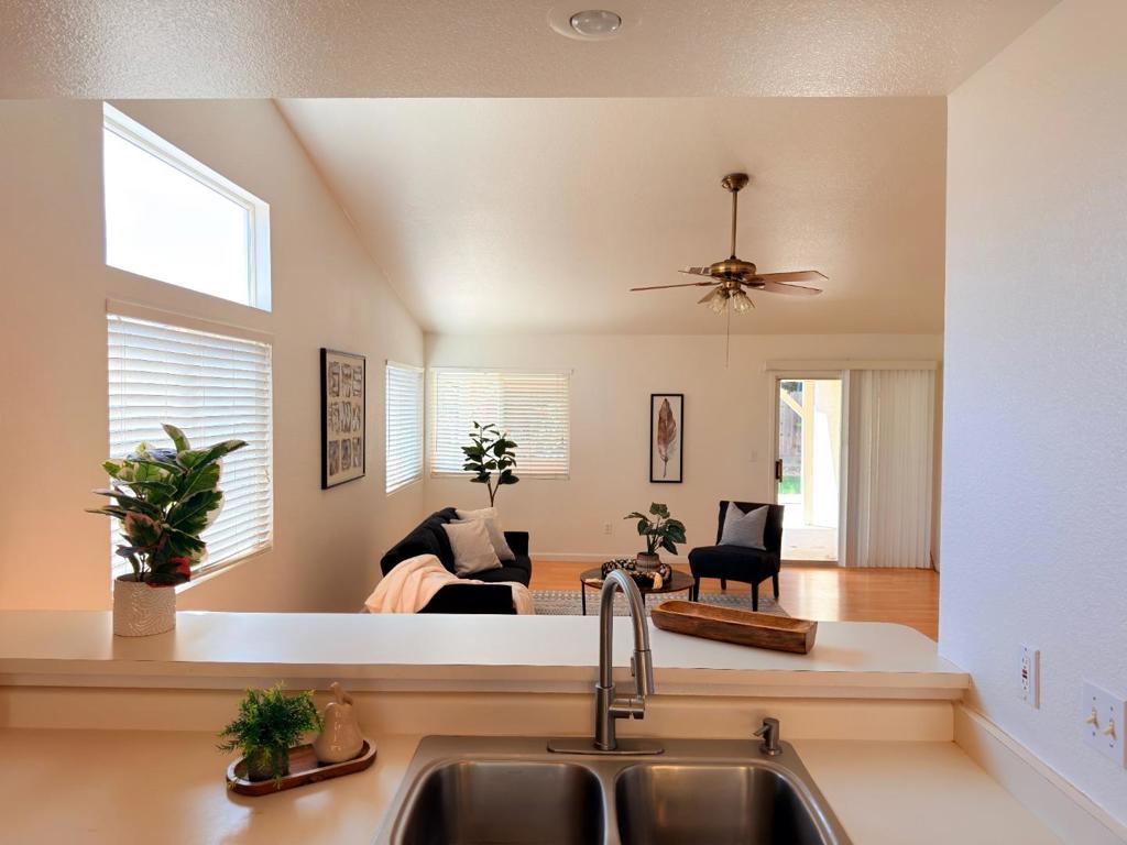 1986 Woodhaven Ct, Merced, CA 95340