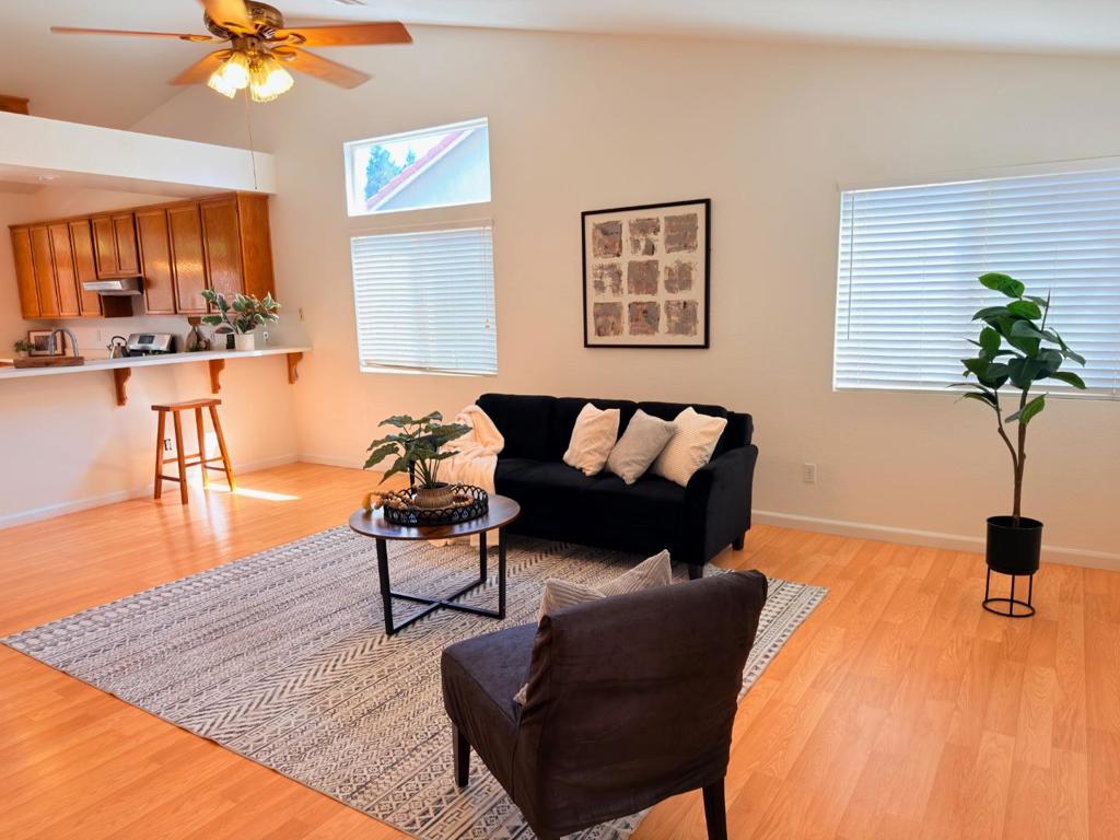 1986 Woodhaven Ct, Merced, CA 95340