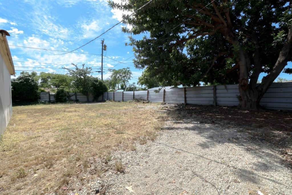 360 E 19th St, Merced, CA 95340