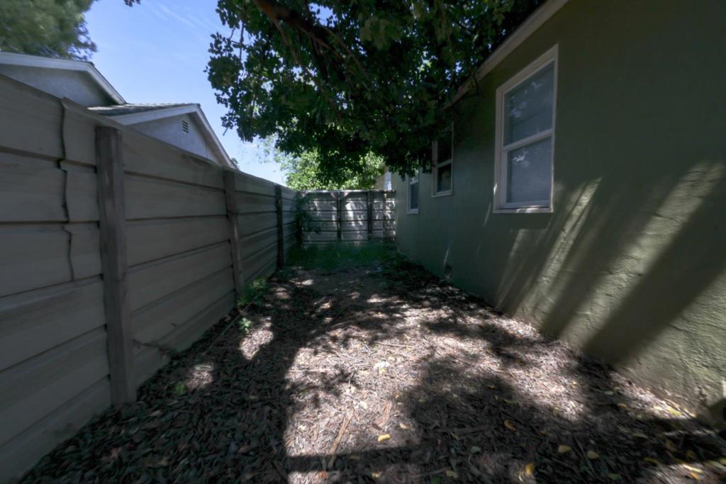 360 E 19th St, Merced, CA 95340