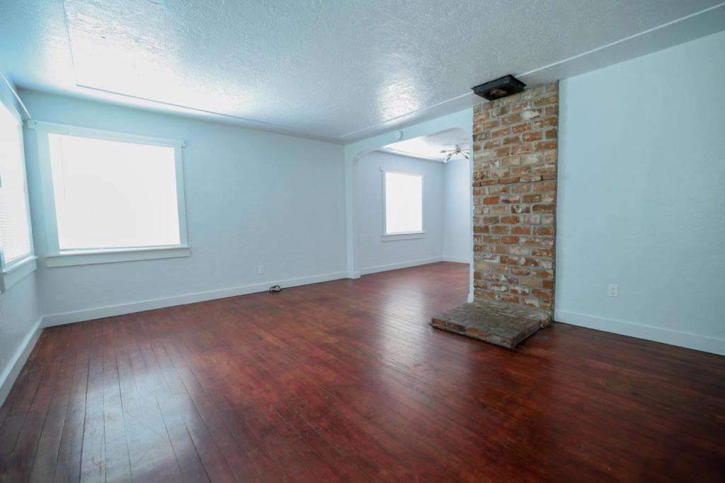 360 E 19th St, Merced, CA 95340