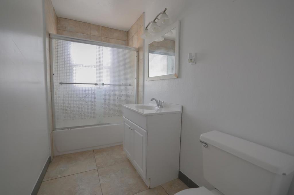 360 E 19th St, Merced, CA 95340