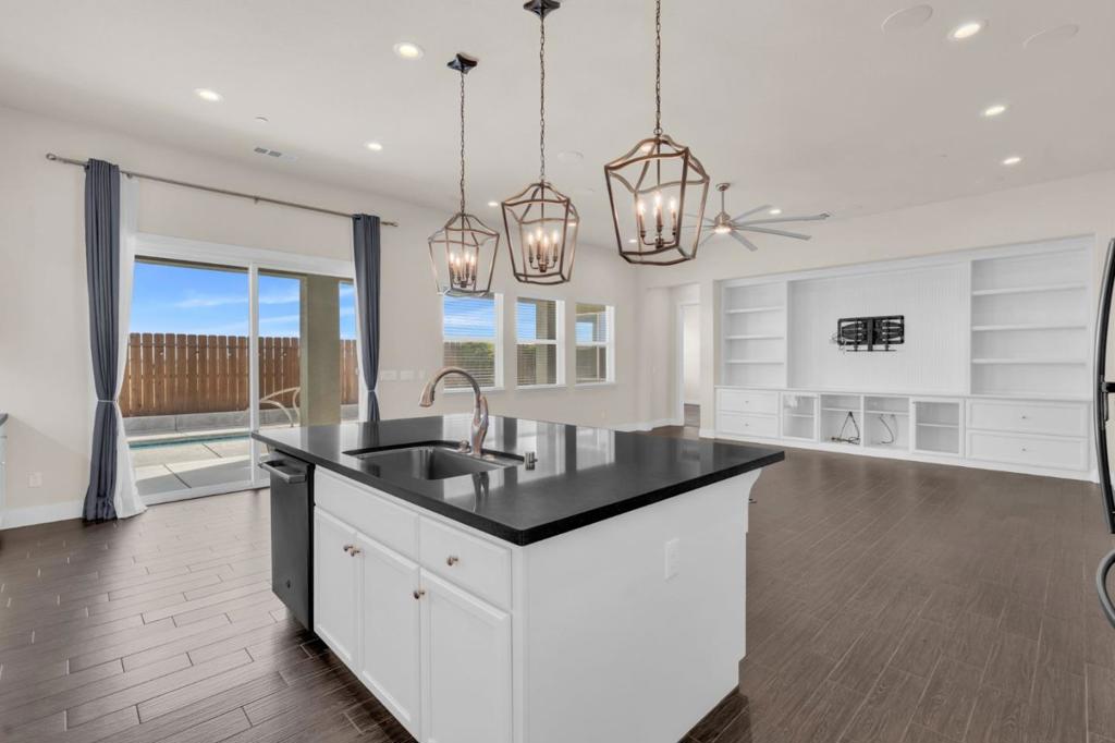 1436 FREESTONE Rd, Manteca, CA 95337