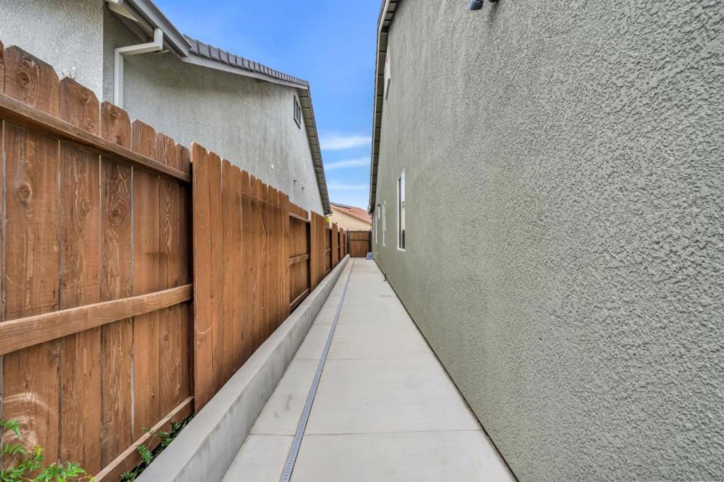 1436 FREESTONE Rd, Manteca, CA 95337