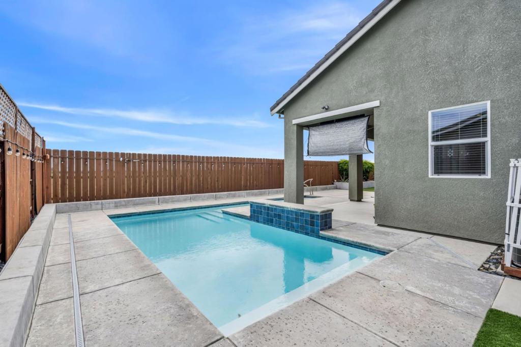 1436 FREESTONE Rd, Manteca, CA 95337