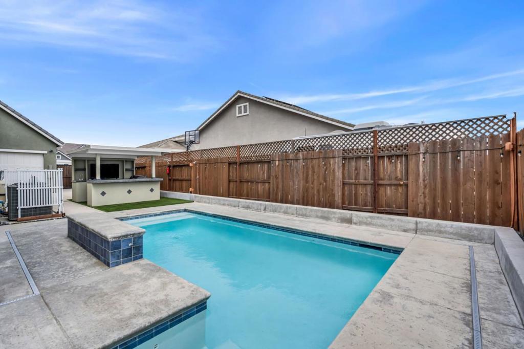 1436 FREESTONE Rd, Manteca, CA 95337