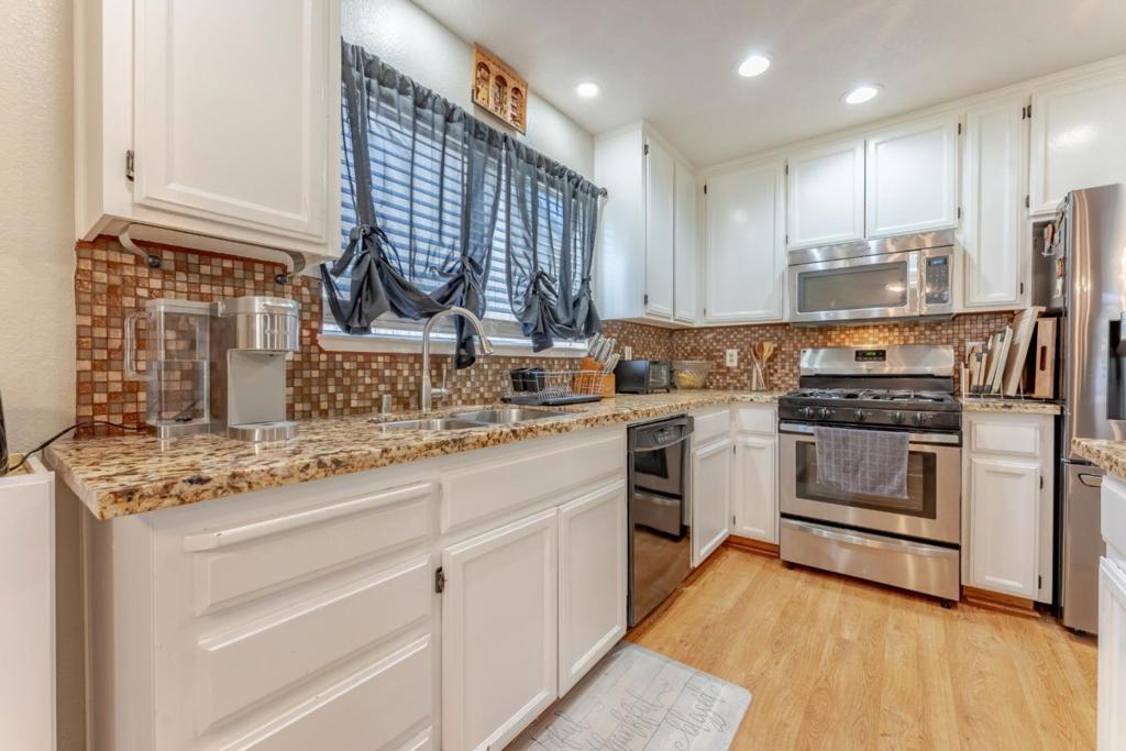 3712 Blaker Rd, Ceres, CA 95307