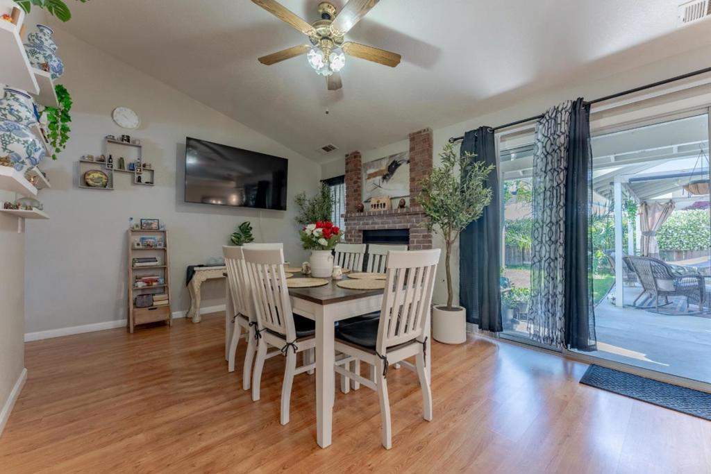 3712 Blaker Rd, Ceres, CA 95307