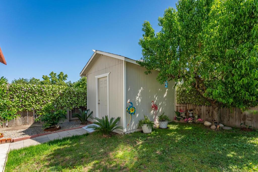 3712 Blaker Rd, Ceres, CA 95307