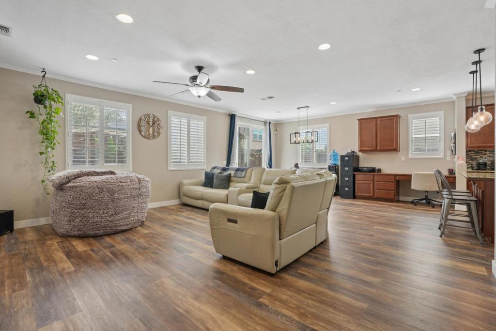 1112 Walshford Ct, Newman, CA 95360