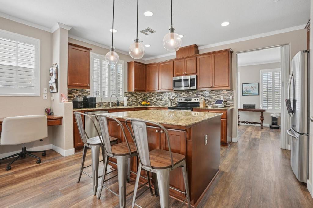 1112 Walshford Ct, Newman, CA 95360