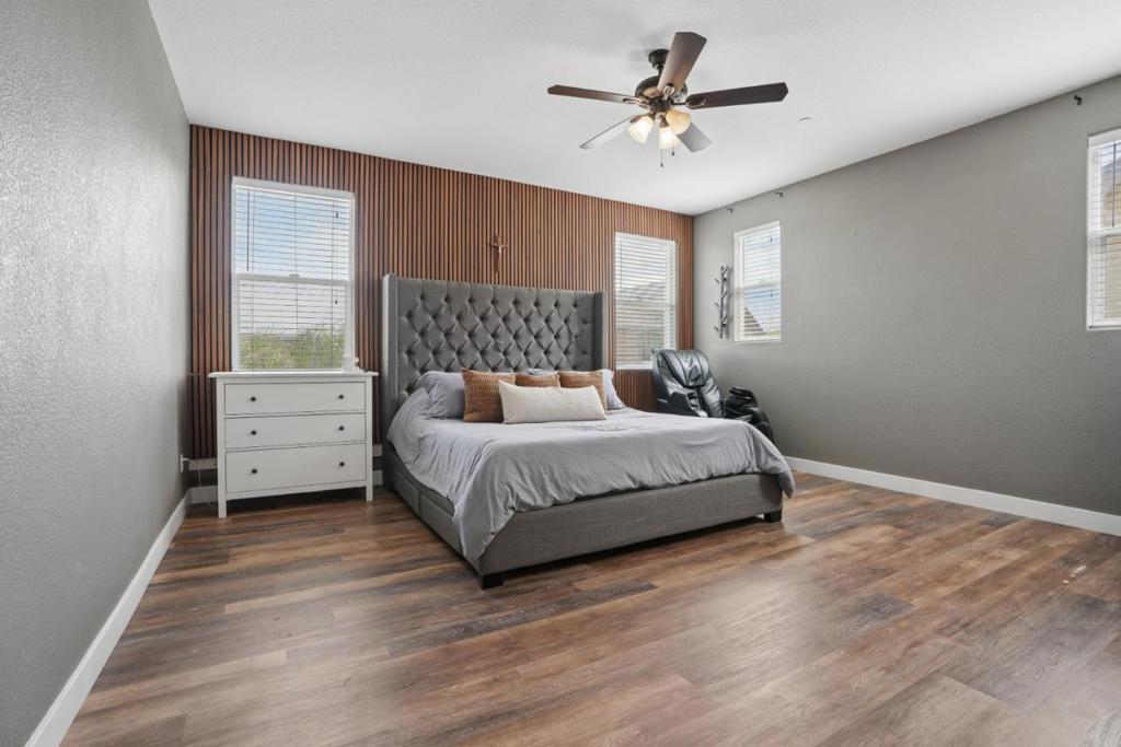 1112 Walshford Ct, Newman, CA 95360