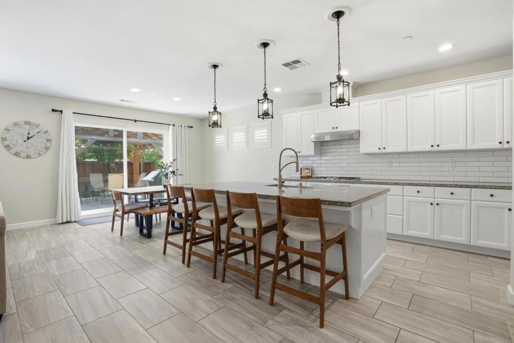 482 Stratford Ct, Brentwood (CC), CA 94513