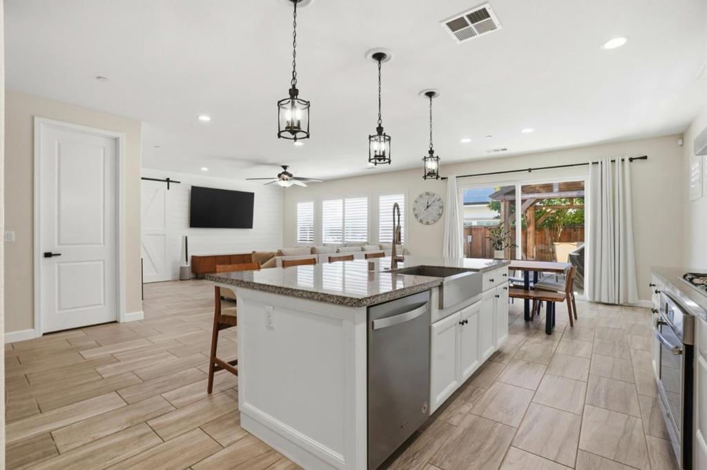 482 Stratford Ct, Brentwood (CC), CA 94513