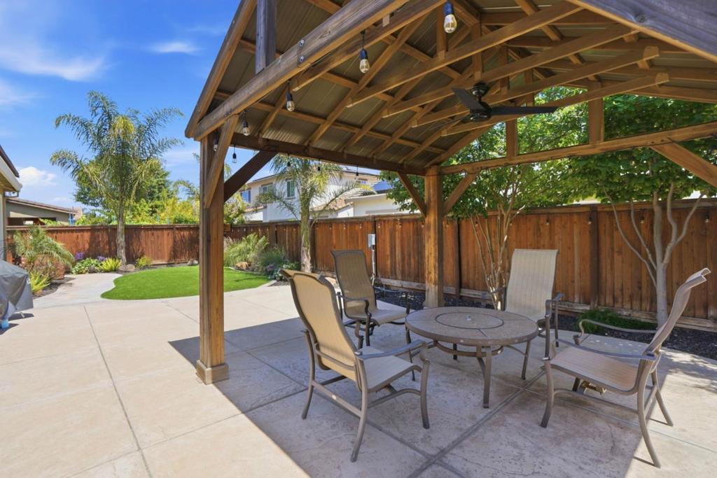 482 Stratford Ct, Brentwood (CC), CA 94513
