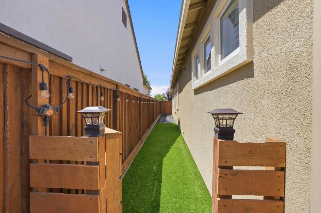 482 Stratford Ct, Brentwood (CC), CA 94513