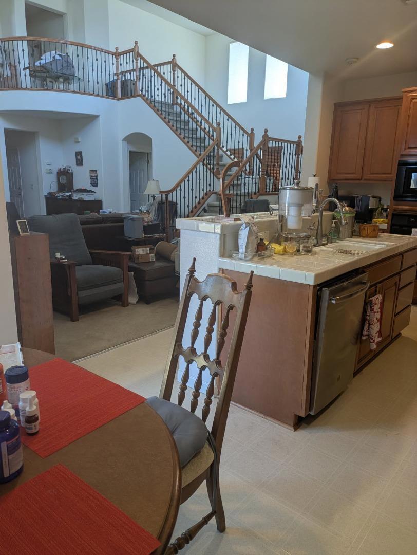 15220 Torrey Pines Cir, Chowchilla, CA 93610