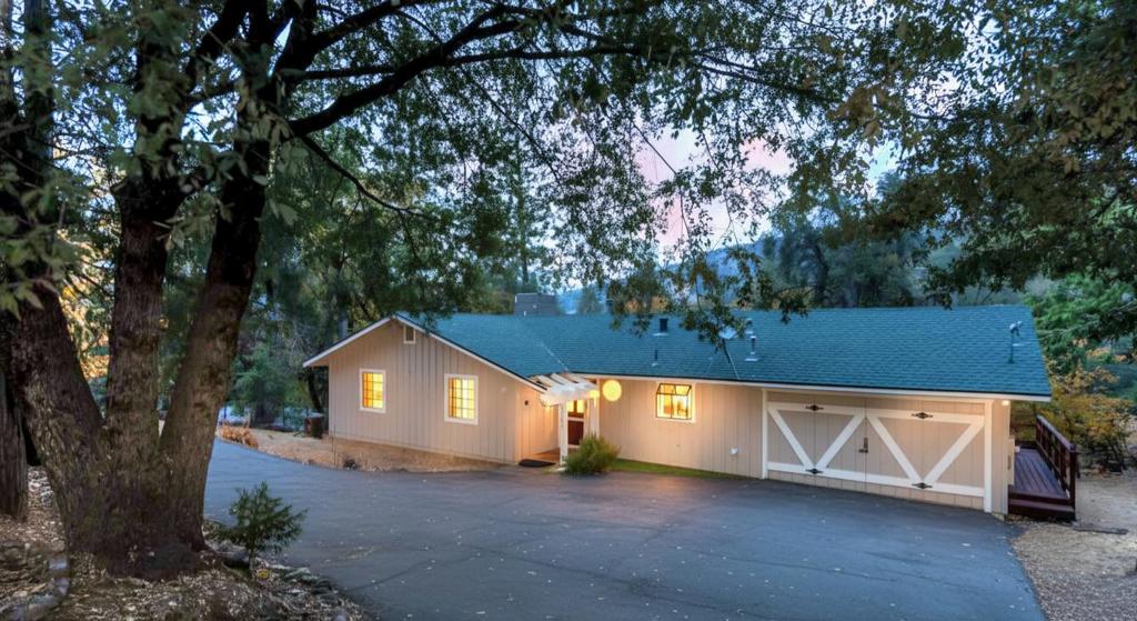 51159 Road 632, Oakhurst, CA 93644