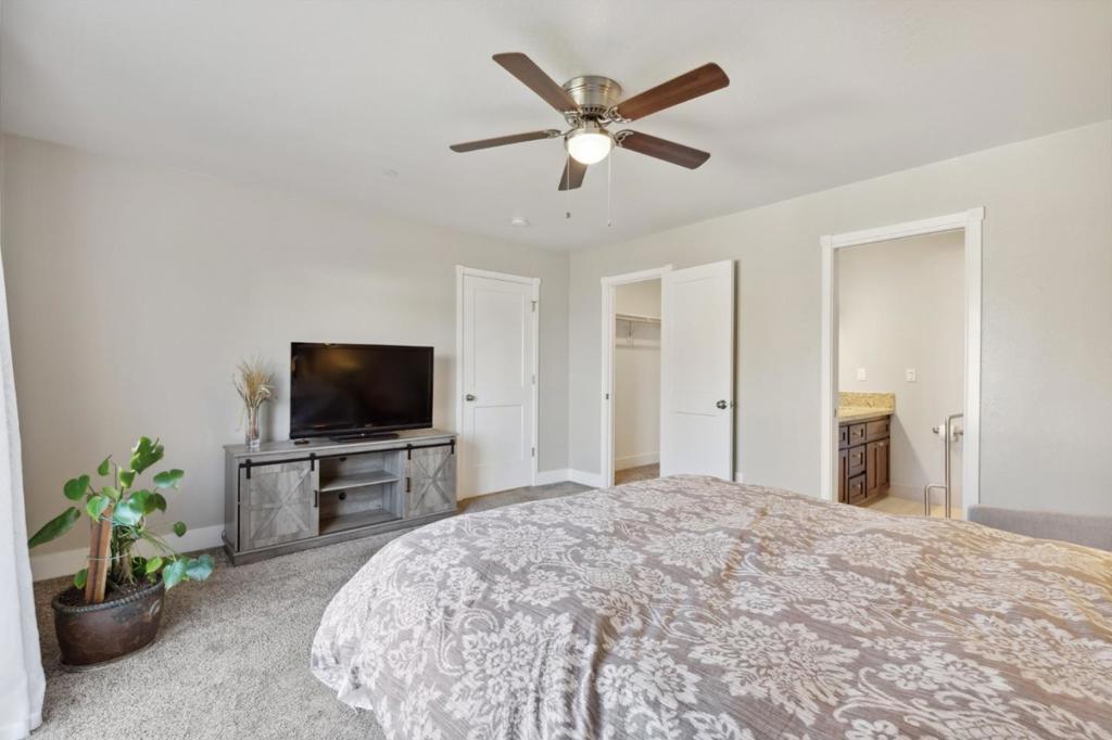 22356 Arnott Dr, Chowchilla, CA 93610