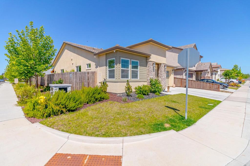 4341 Trailblazer Way, Modesto, CA 95356