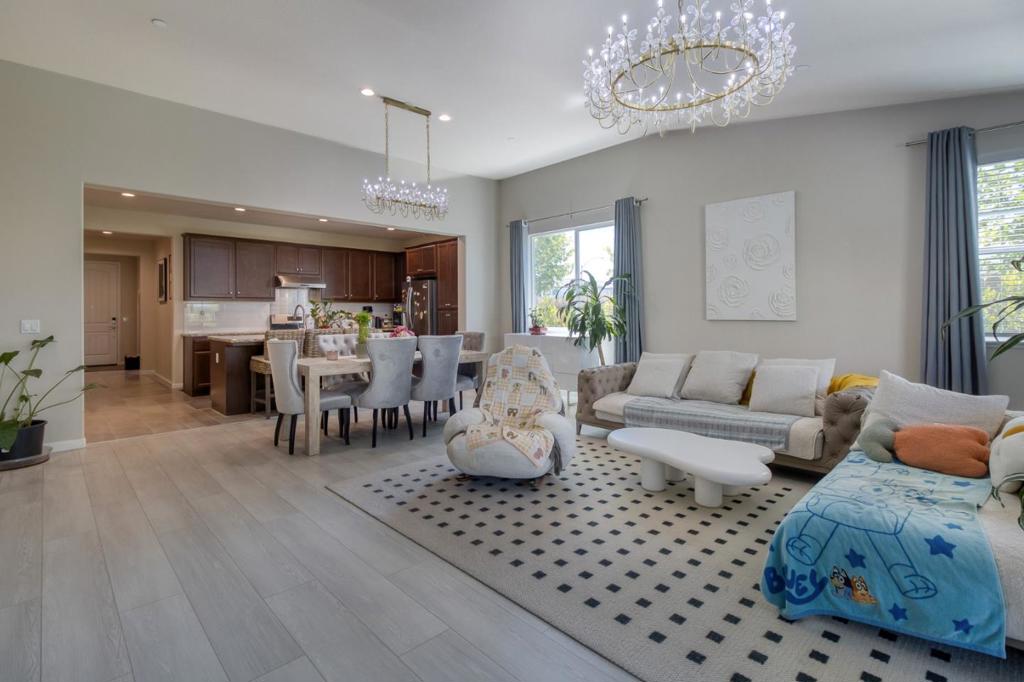 4341 Trailblazer Way, Modesto, CA 95356