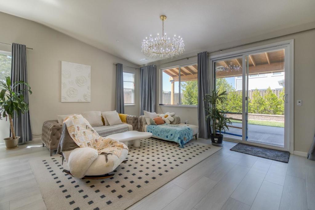 4341 Trailblazer Way, Modesto, CA 95356