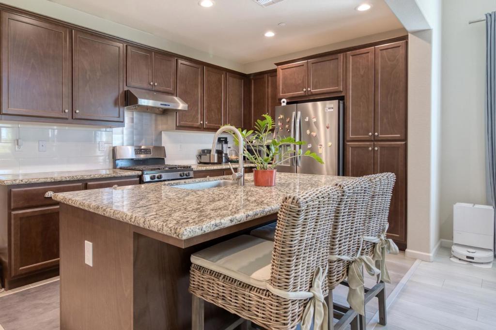 4341 Trailblazer Way, Modesto, CA 95356