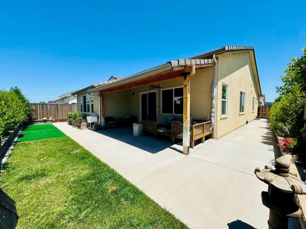 4341 Trailblazer Way, Modesto, CA 95356