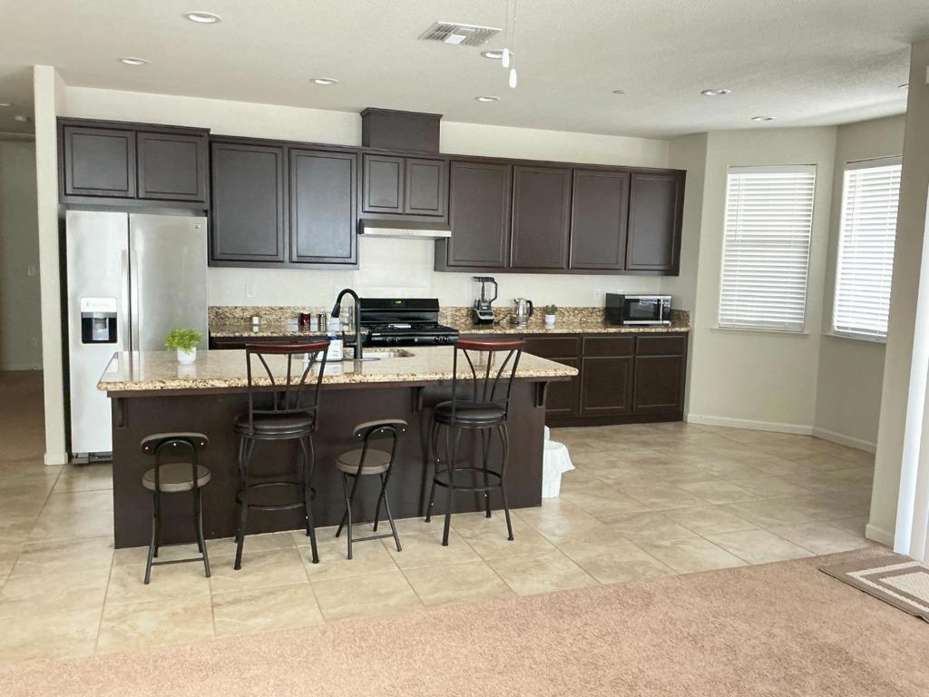 1444 San Pedro St, Los Banos, CA 93635