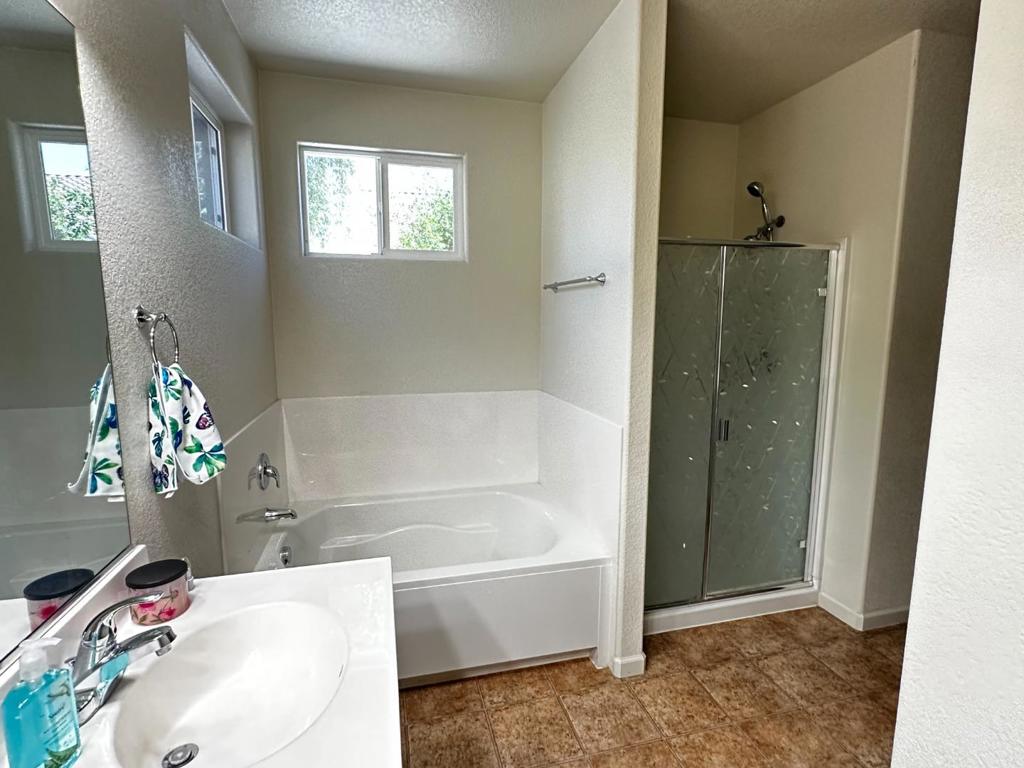 1444 San Pedro St, Los Banos, CA 93635