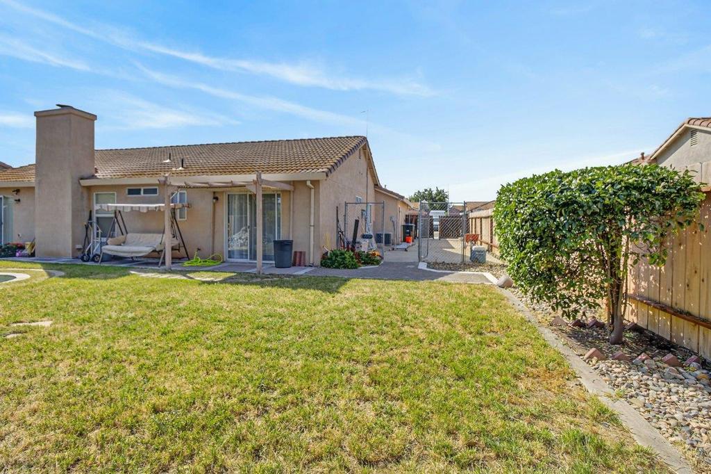 29146 Santa Cruz Dr, Gustine, CA 95322