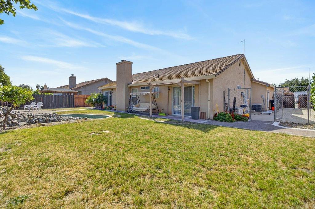 29146 Santa Cruz Dr, Gustine, CA 95322