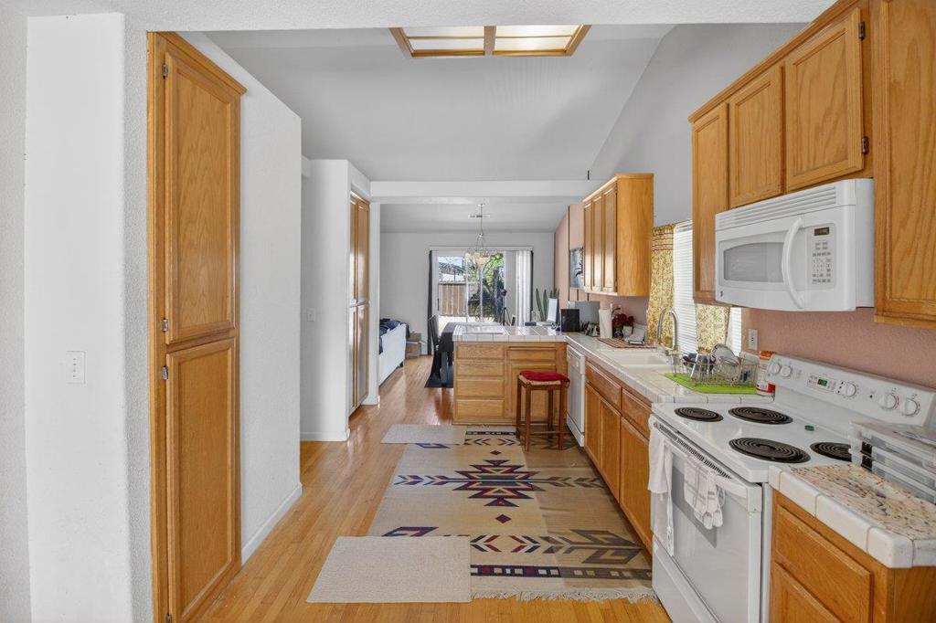 29146 Santa Cruz Dr, Gustine, CA 95322