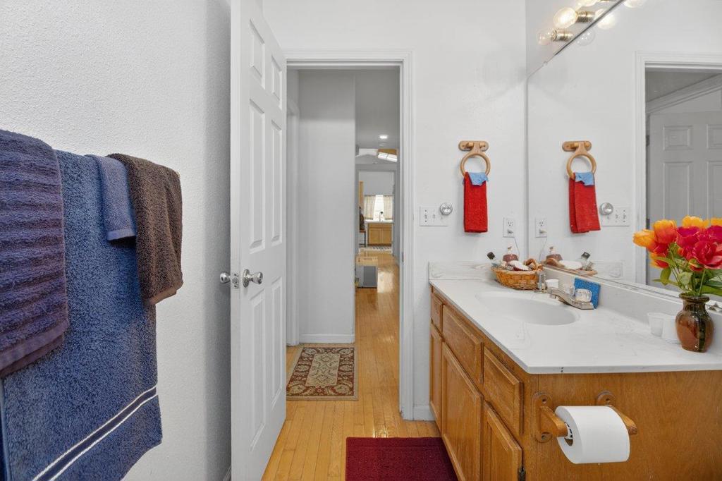 29146 Santa Cruz Dr, Gustine, CA 95322