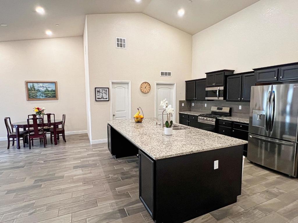 2363 Narvaez Way, Merced, CA 95340