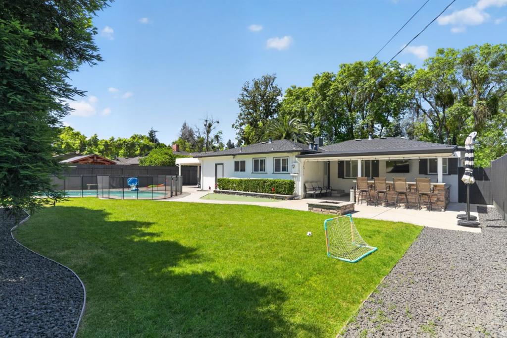 1212 Sycamore Ave, Modesto, CA 95350