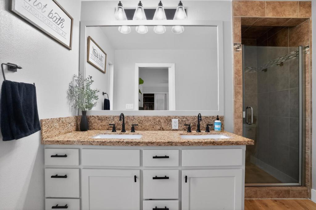 1212 Sycamore Ave, Modesto, CA 95350