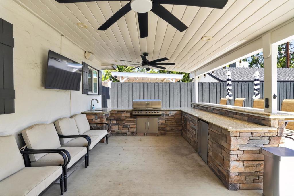 1212 Sycamore Ave, Modesto, CA 95350