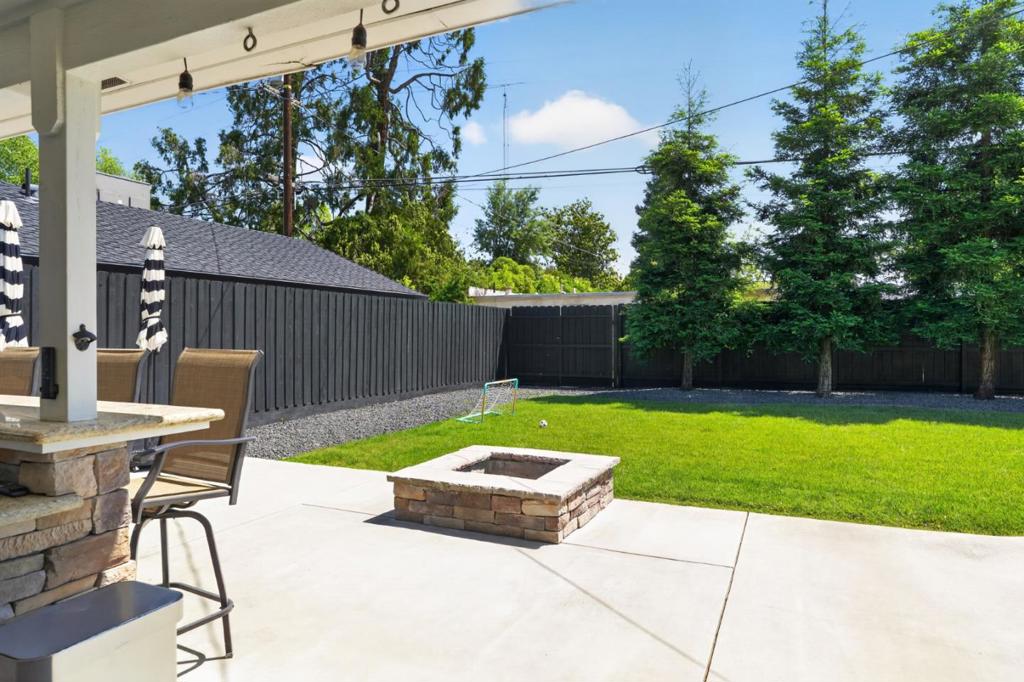 1212 Sycamore Ave, Modesto, CA 95350
